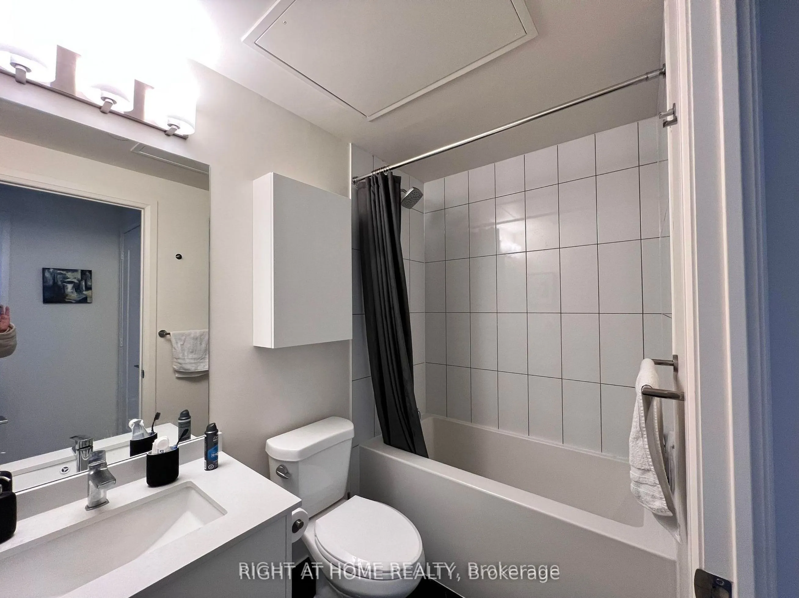9000 Jane Street, #504