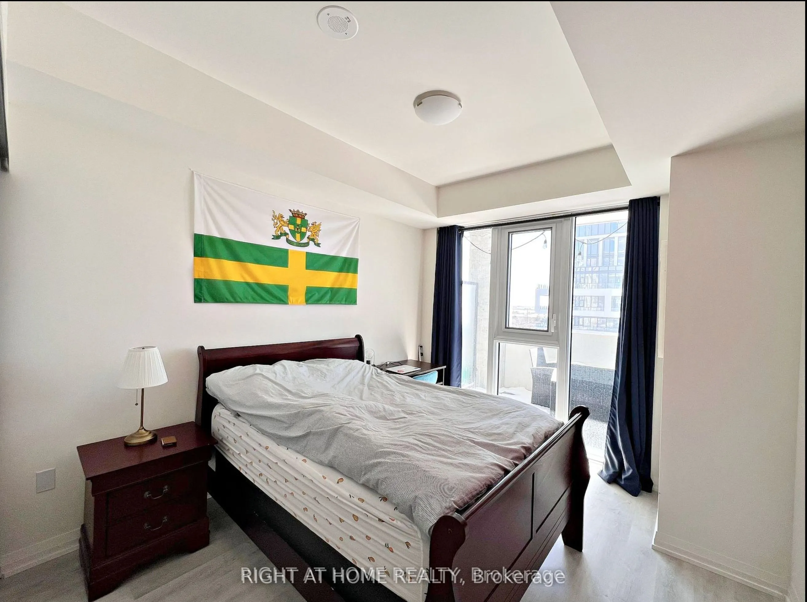 9000 Jane Street, #504