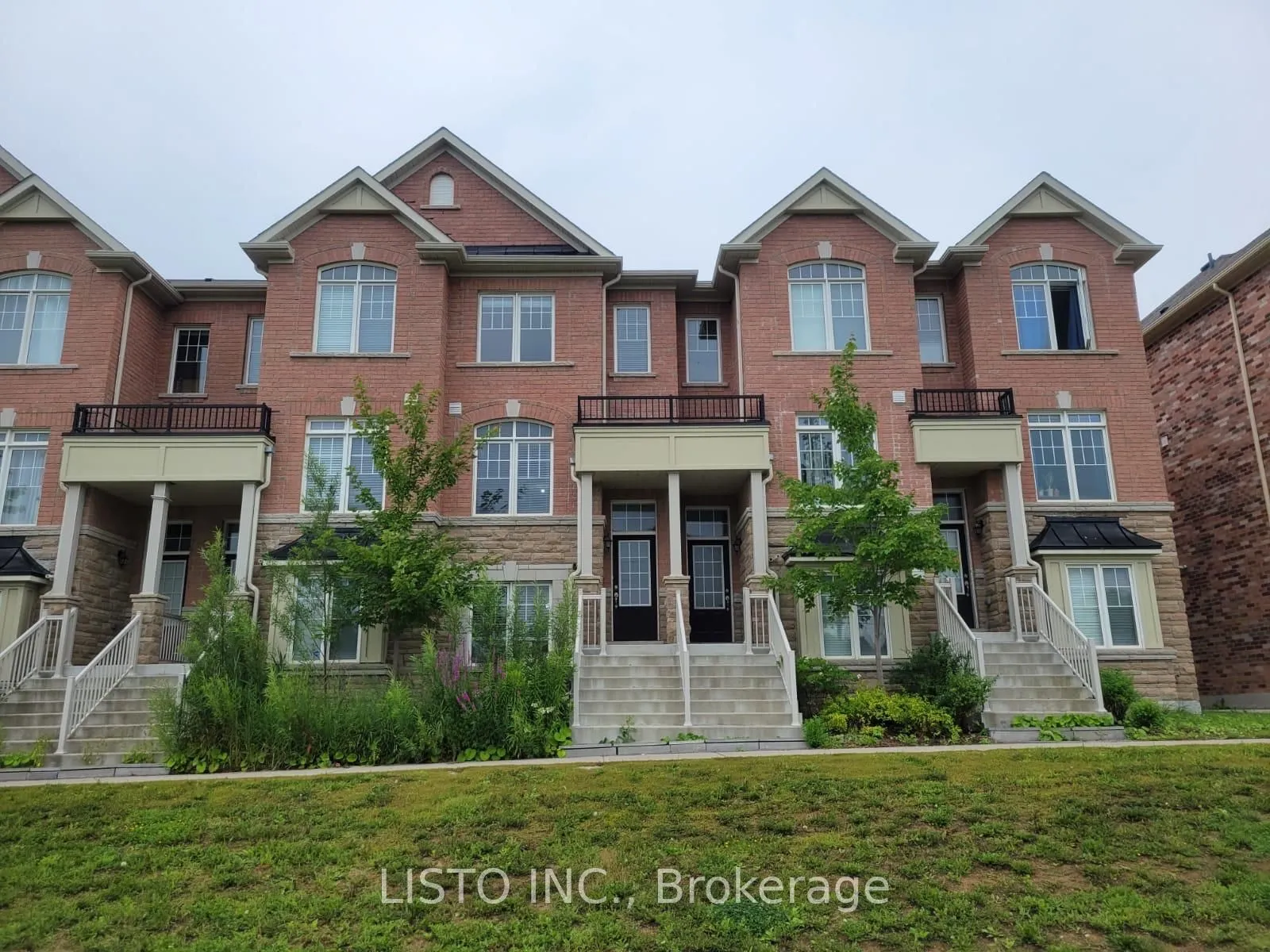 21 Dundas Way