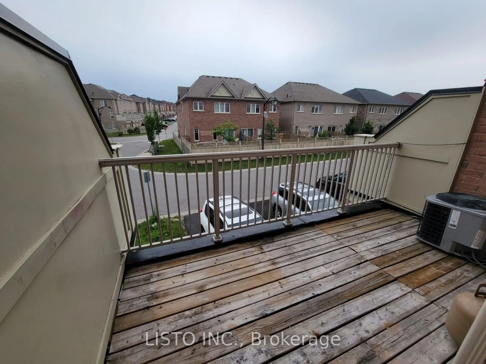 21 Dundas Way