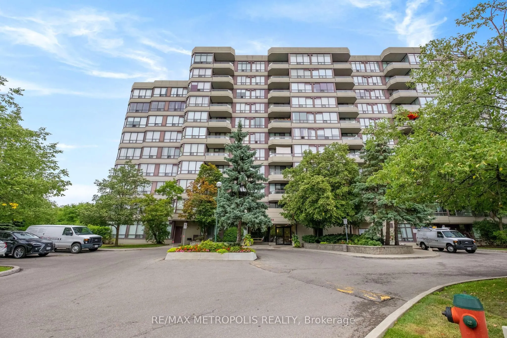 81 Townsgate Drive, #701