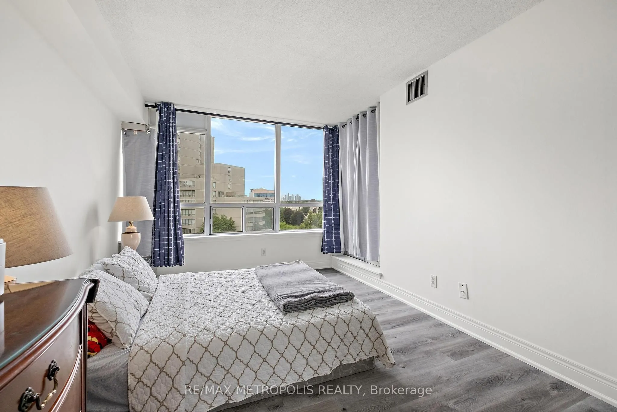 81 Townsgate Drive, #701