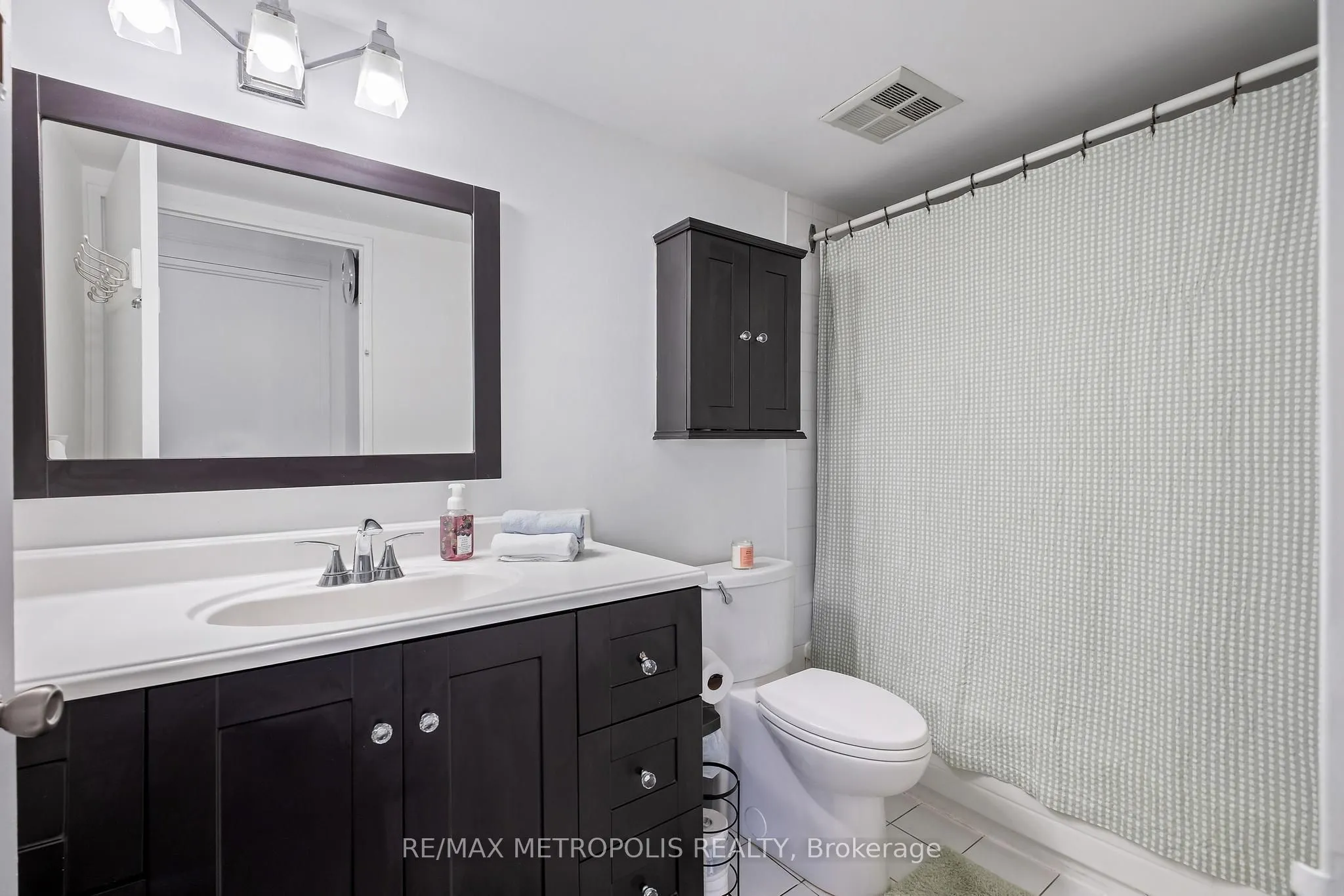 81 Townsgate Drive, #701