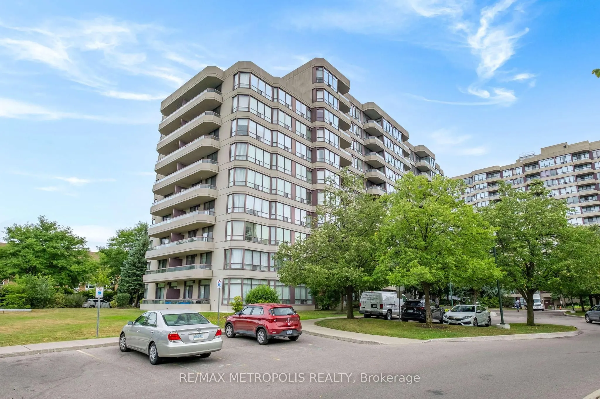 81 Townsgate Drive, #701