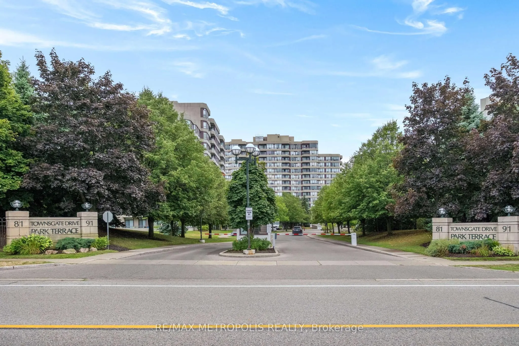 81 Townsgate Drive, #701