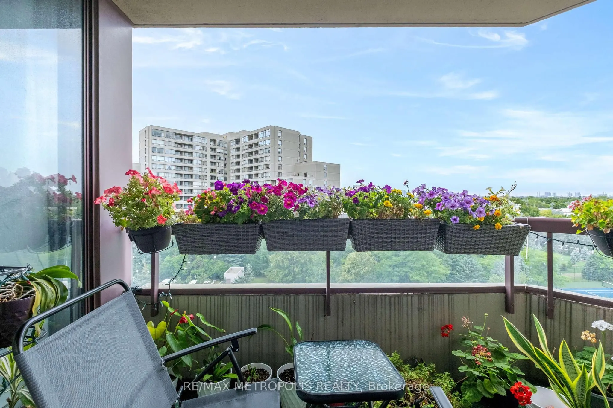 81 Townsgate Drive, #701