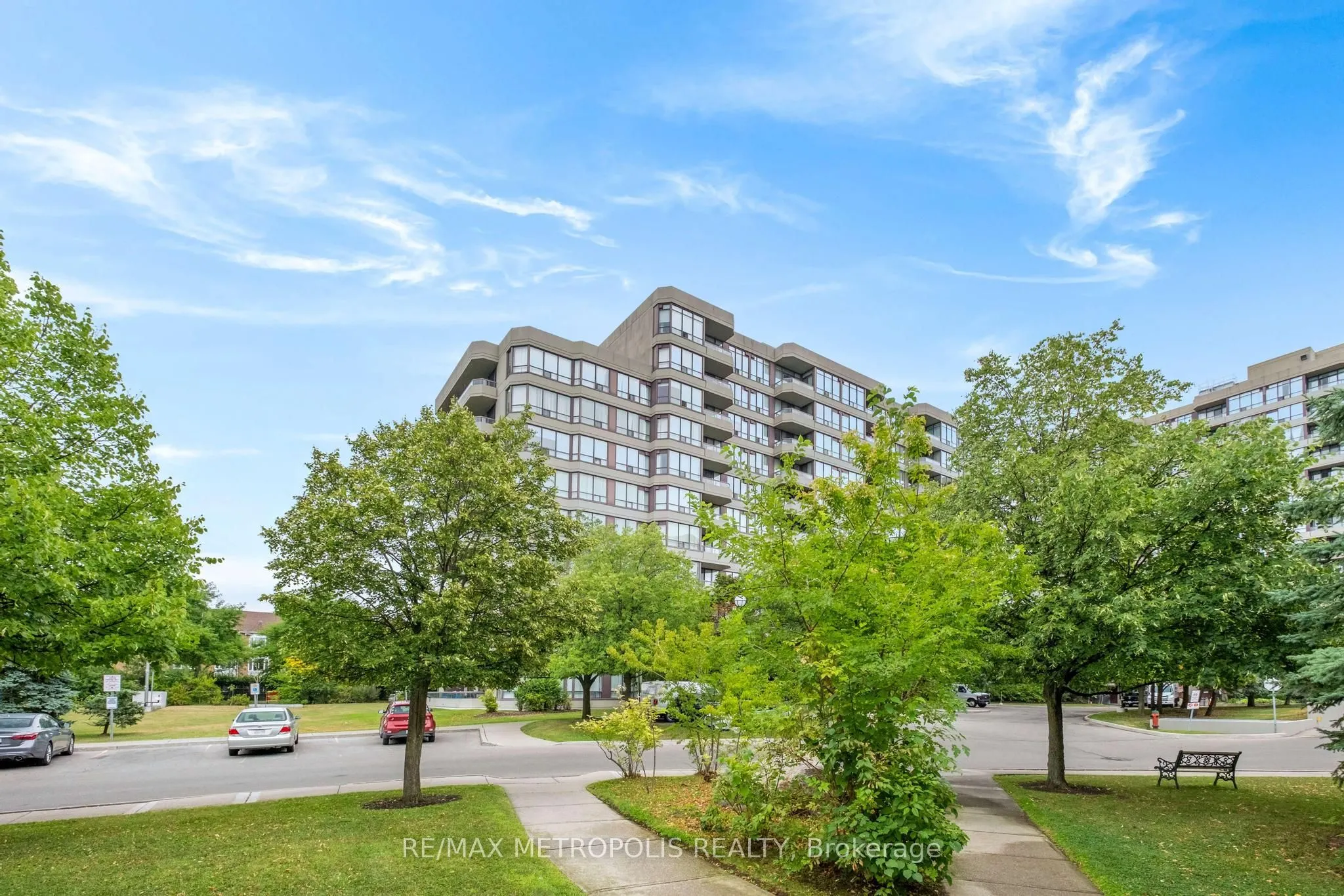 81 Townsgate Drive, #701