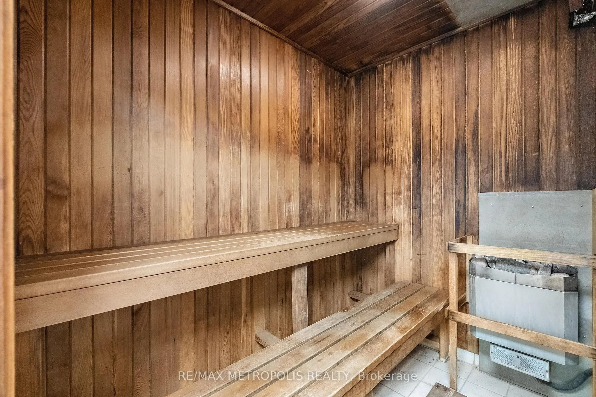 81 Townsgate Drive, #701