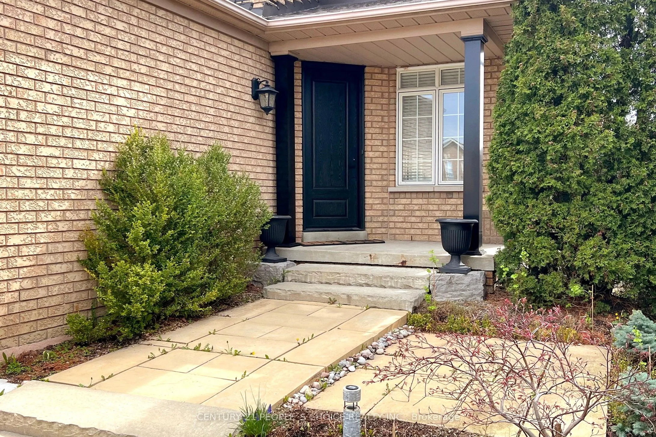 401 Cranston Park Avenue