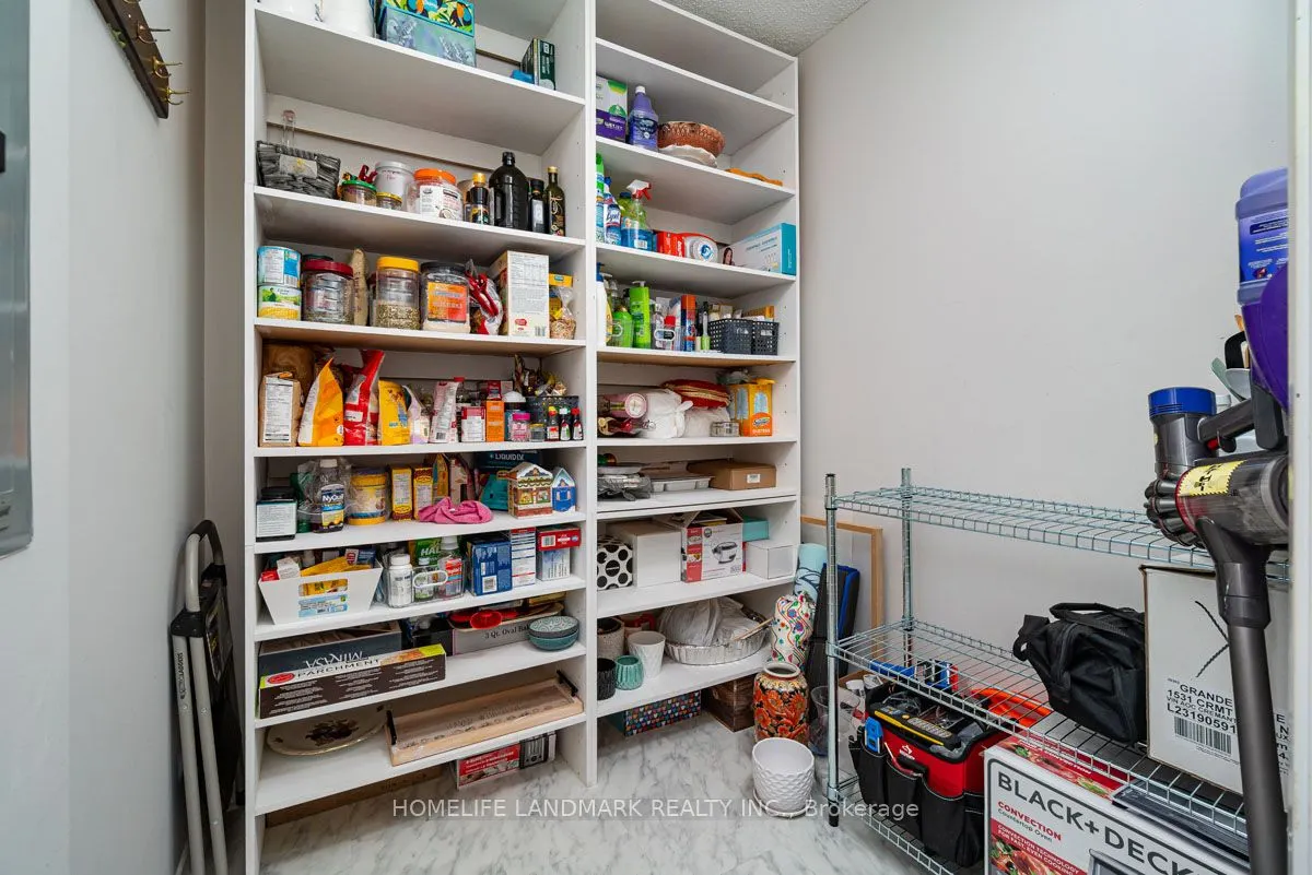 175 Cedar Avenue, #712