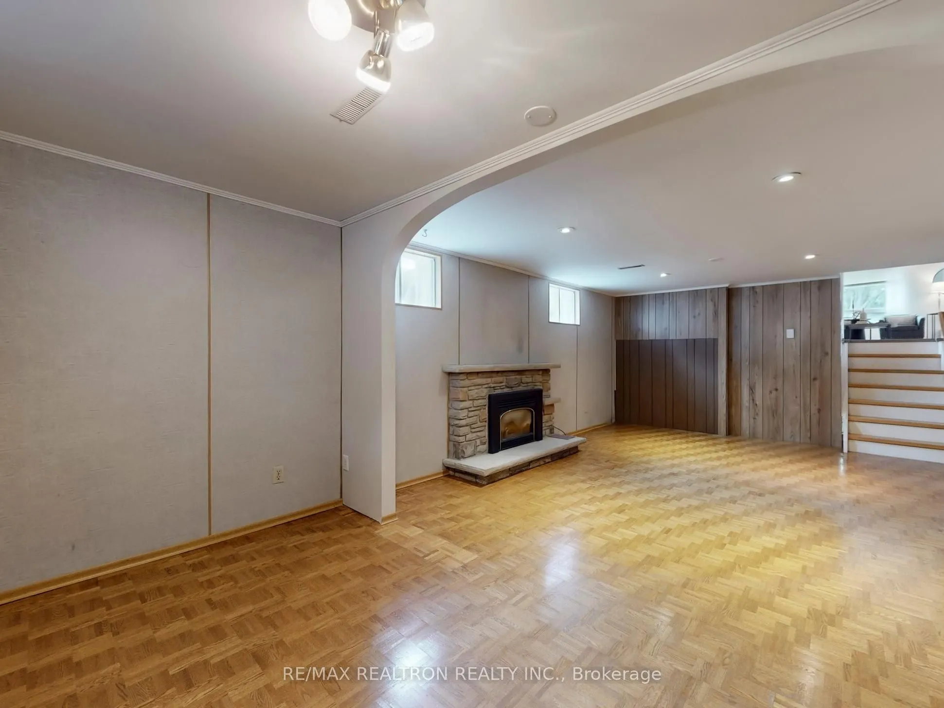 24 Castle Harbour Lane