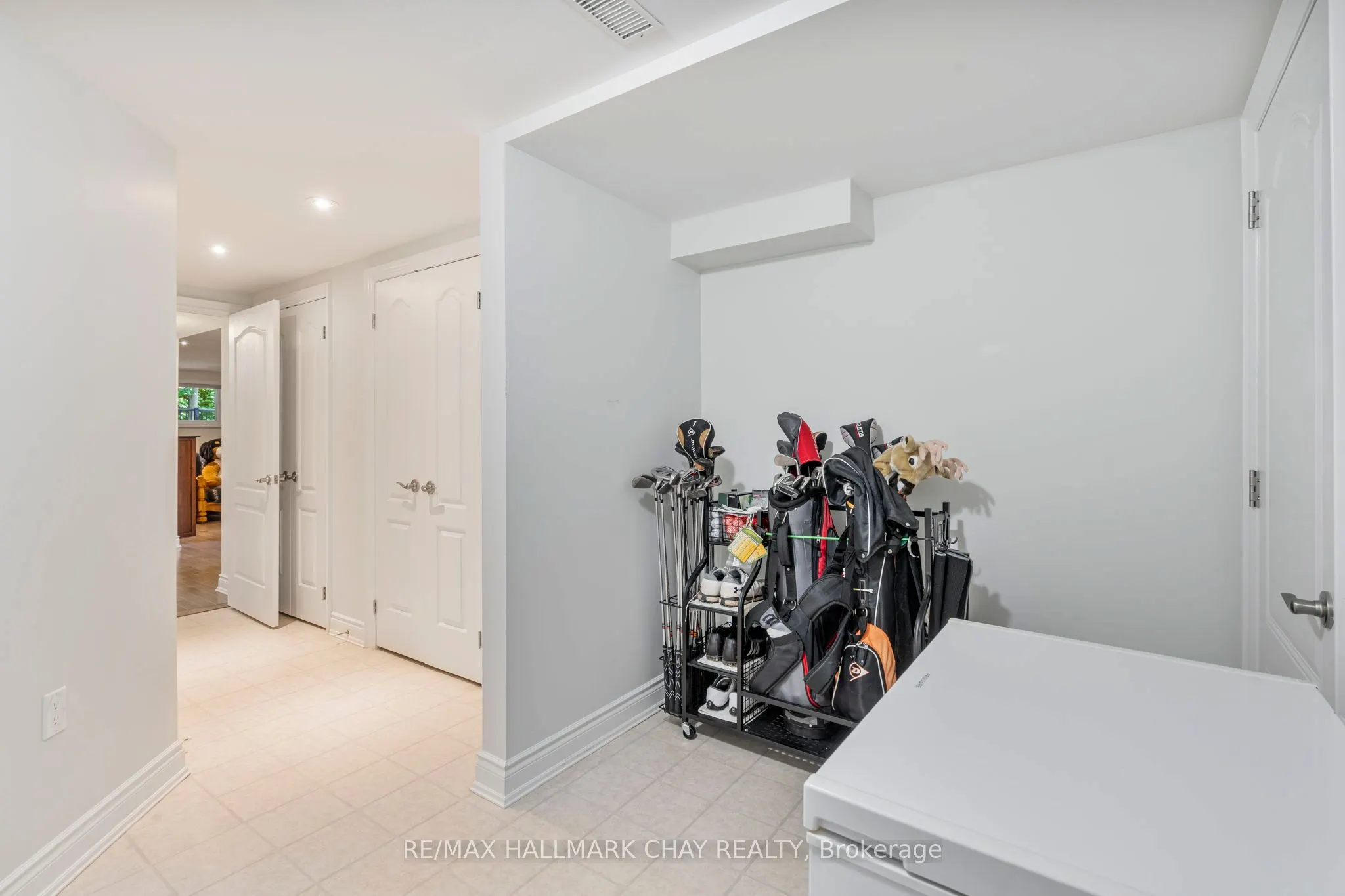 17 Hillcrest Drive, #1