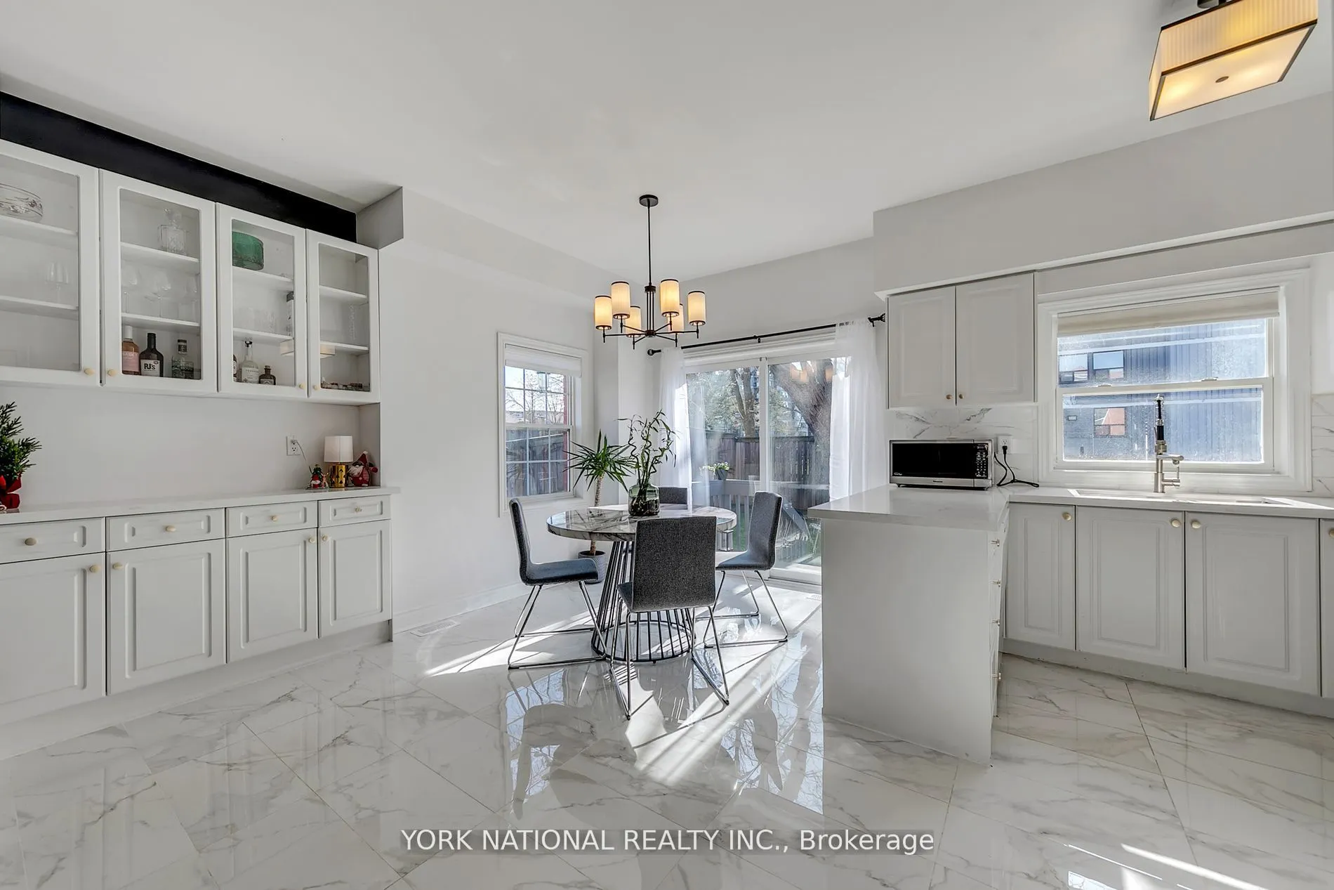 12 Loring Doolittle Court, #12