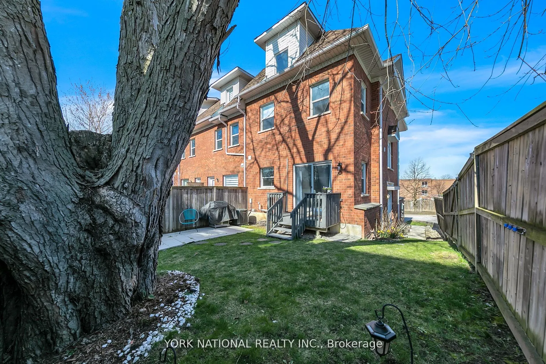12 Loring Doolittle Court, #12
