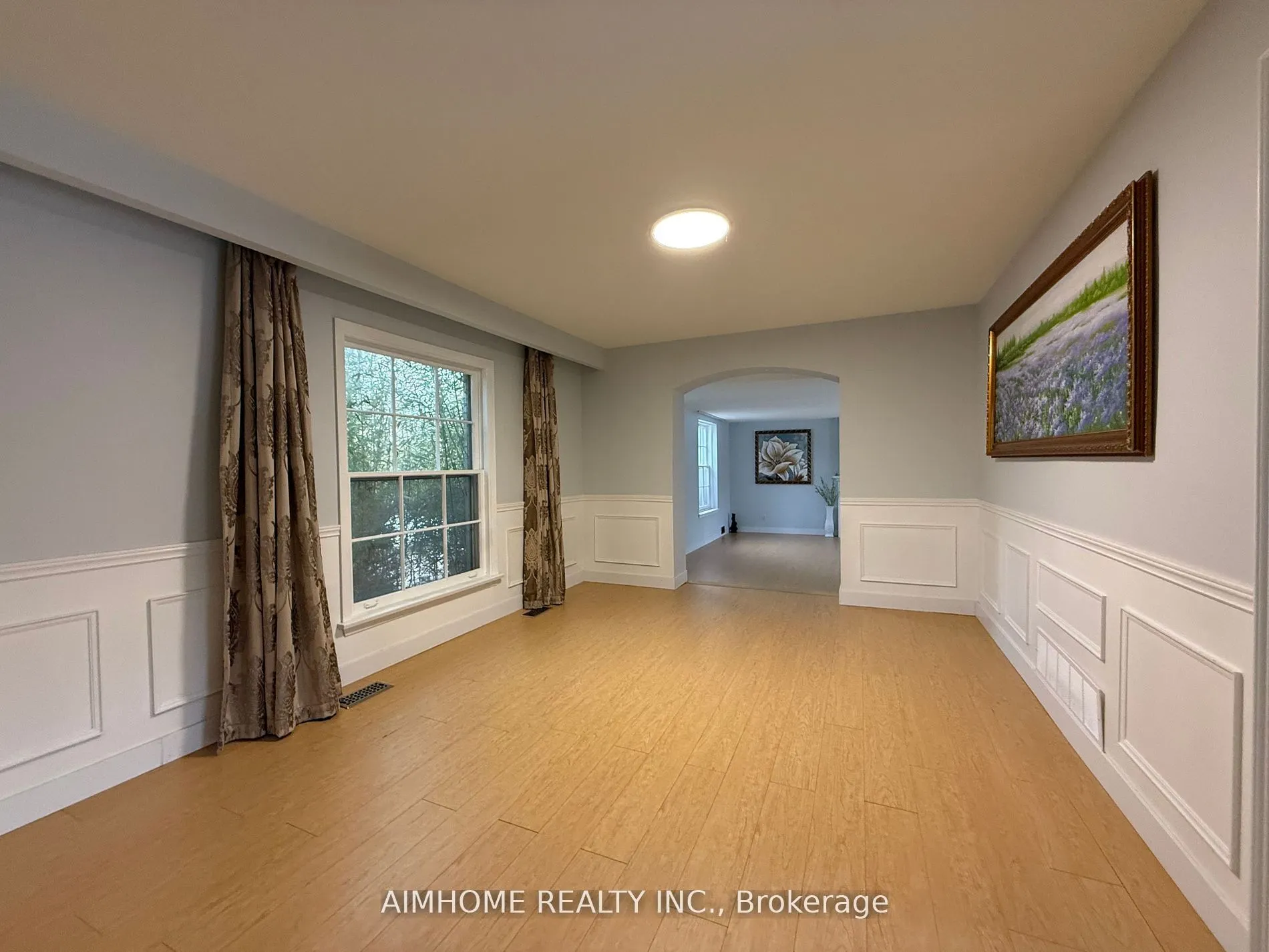 338 Steeles Avenue E