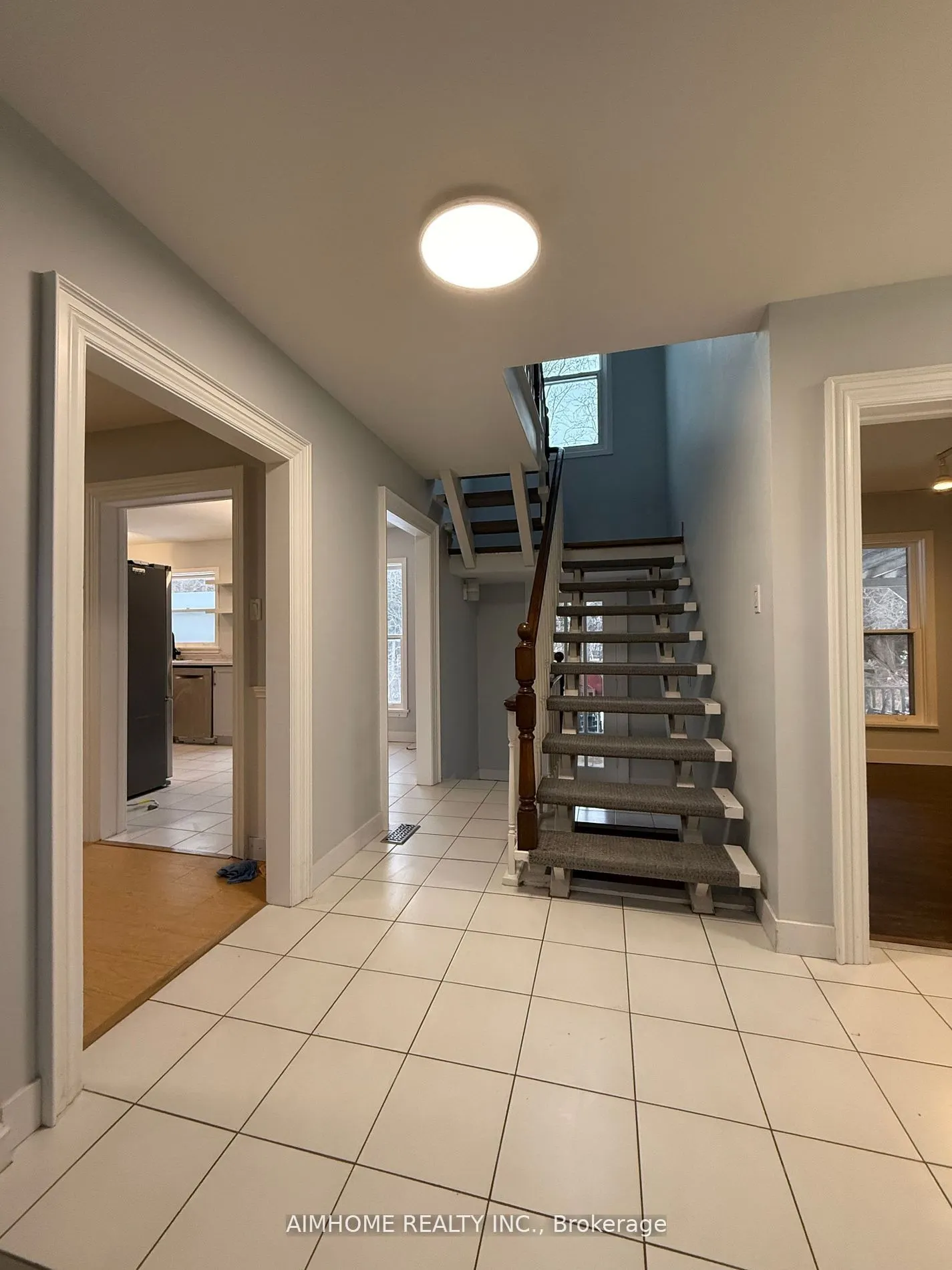 338 Steeles Avenue E