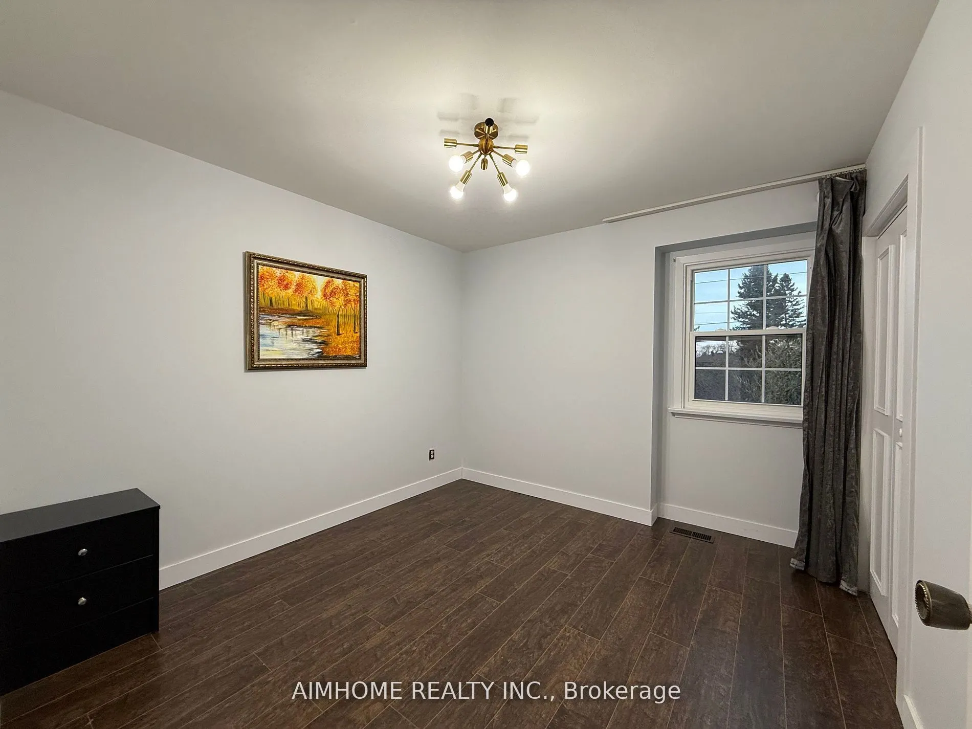 338 Steeles Avenue E