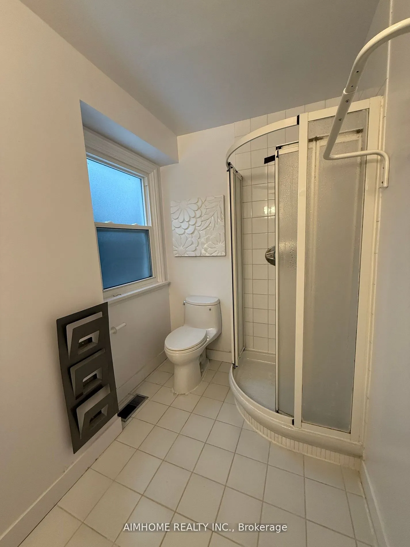 338 Steeles Avenue E