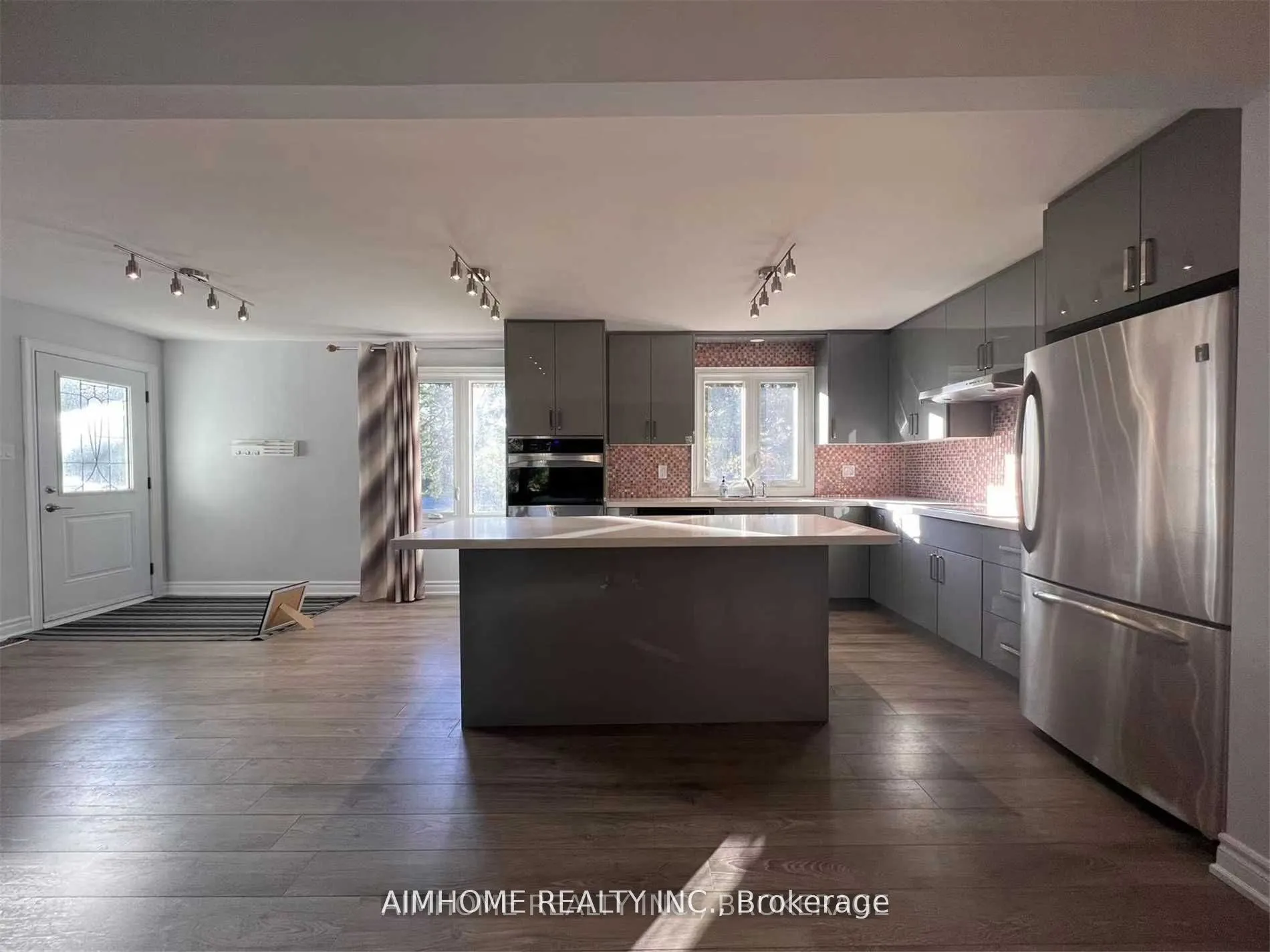 344 Steeles Avenue E