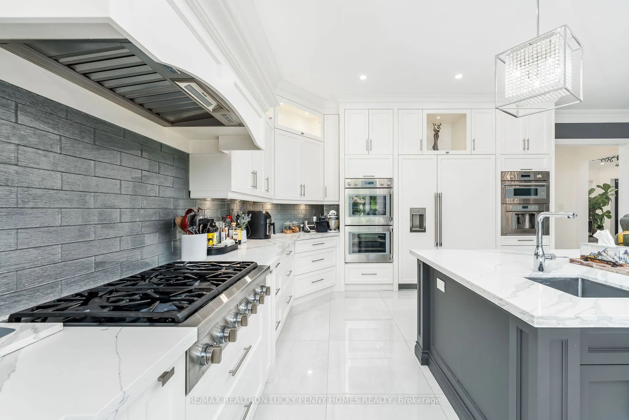 30 Bernadotte Drive