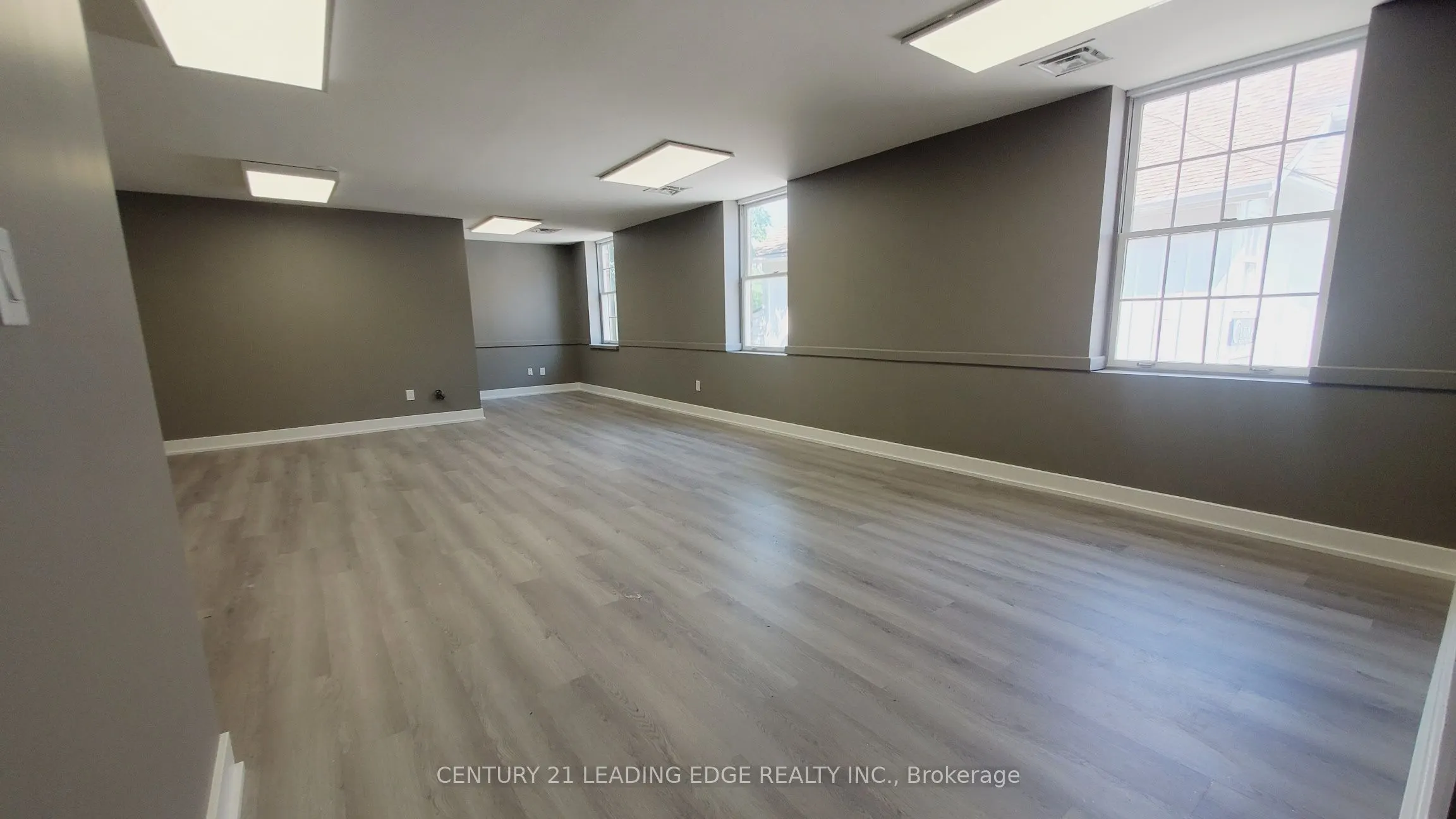 178 Main St. Unionville Street, #202