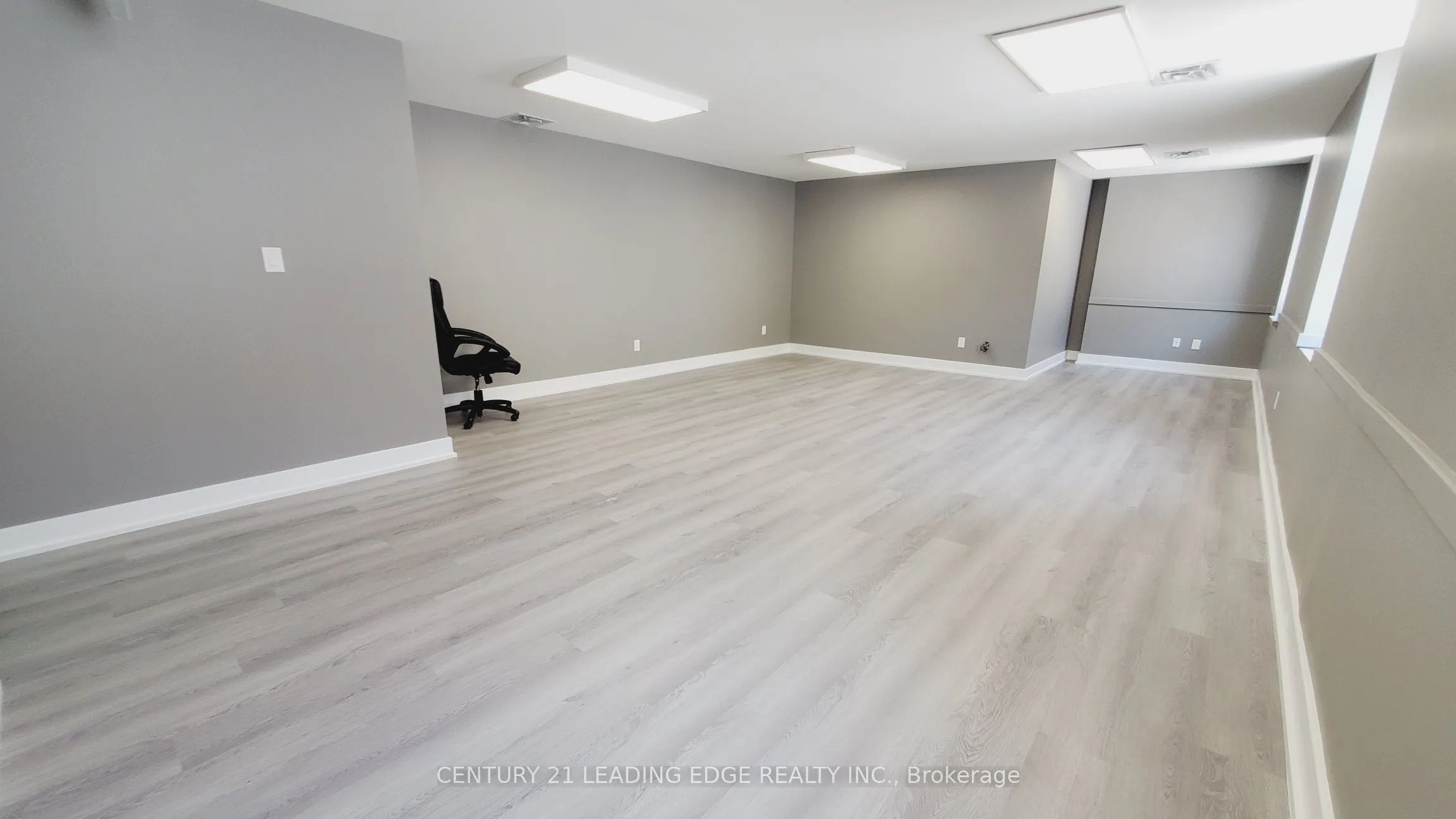 178 Main St. Unionville Street, #202