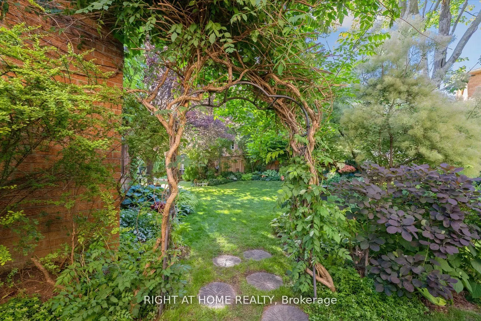 97 Topham Crescent