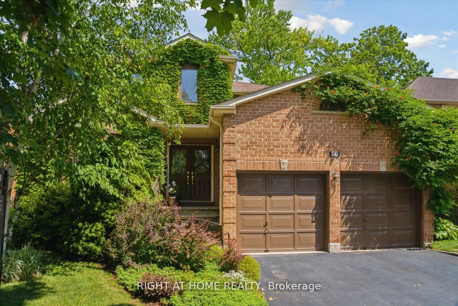 97 Topham Crescent