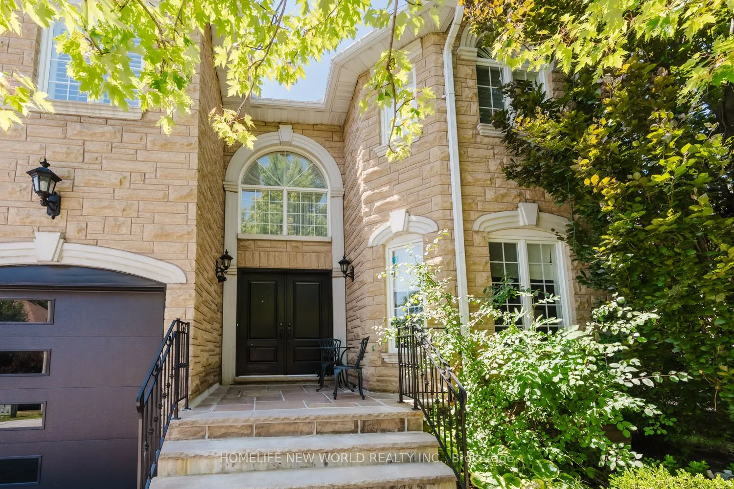 46 El Dorado Street