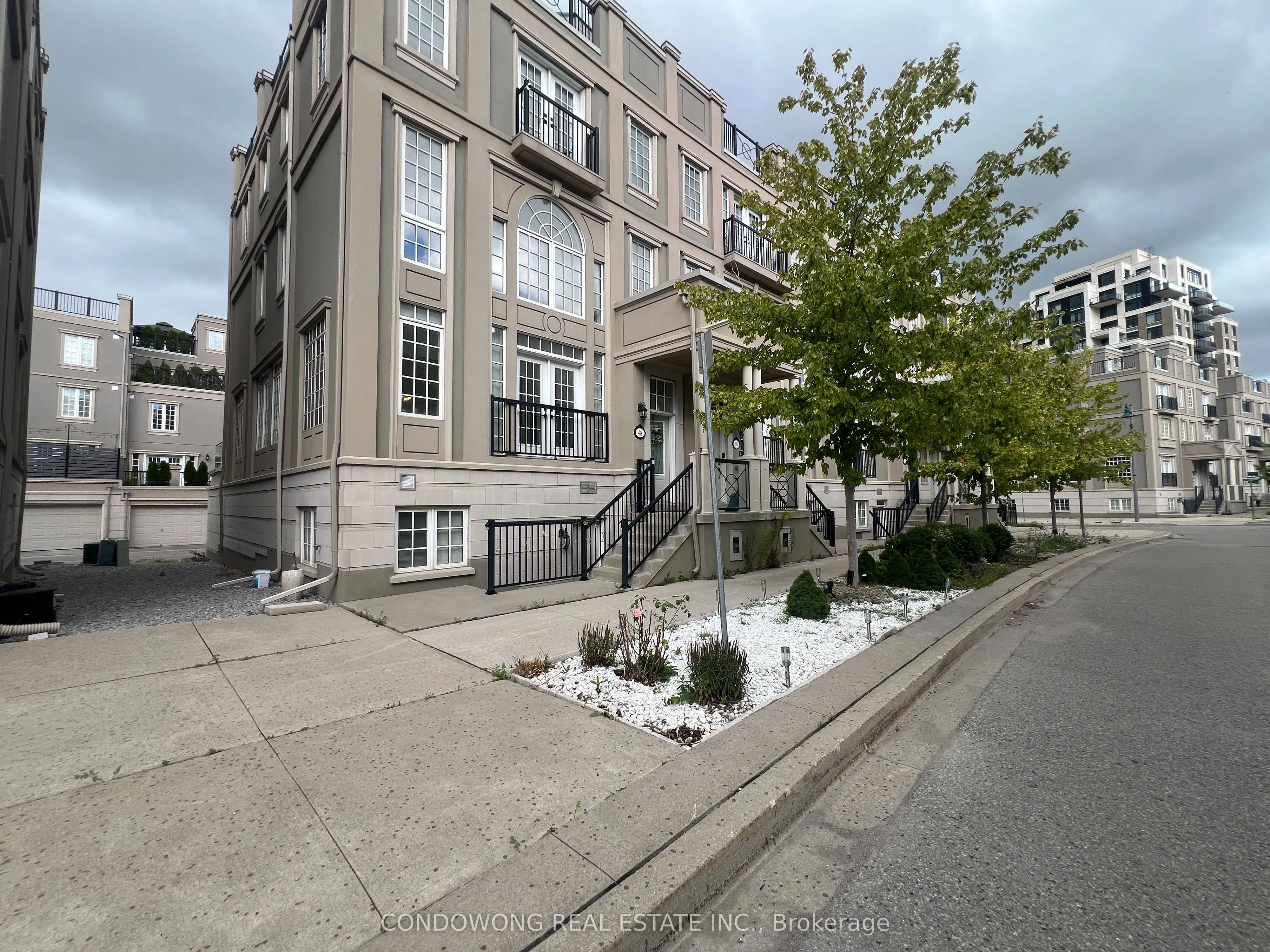 48 Lord Durham Road