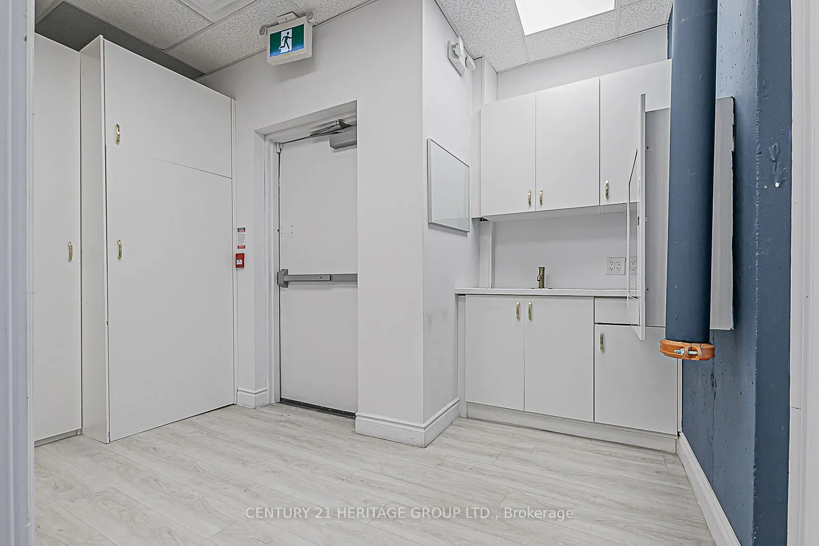 9201 Yonge Street, #LEVEL 1, UNIT 1 ( NW-1)