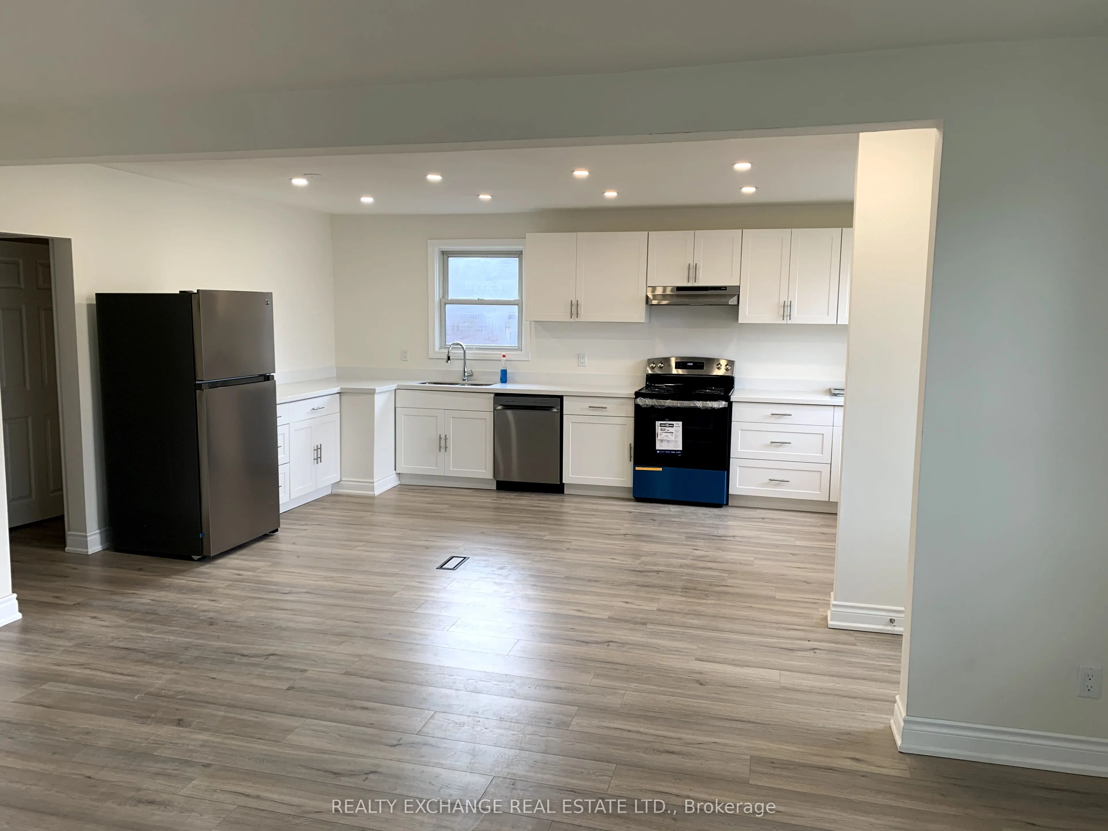89 Thornton Avenue