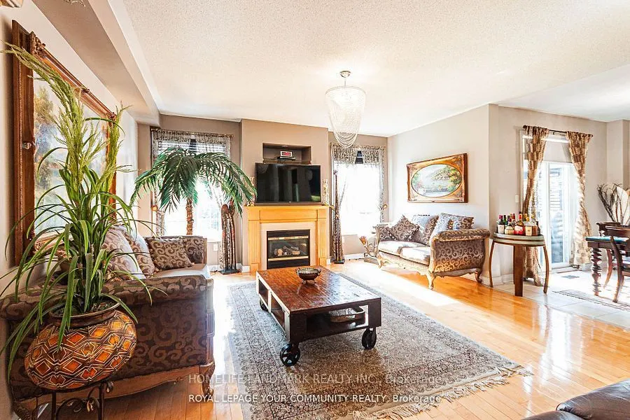 111 Deerwood Crescent