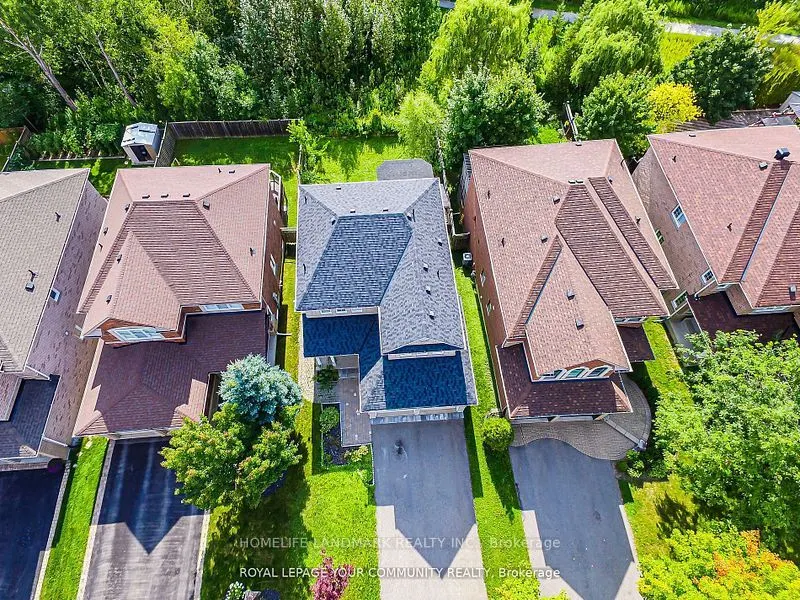111 Deerwood Crescent