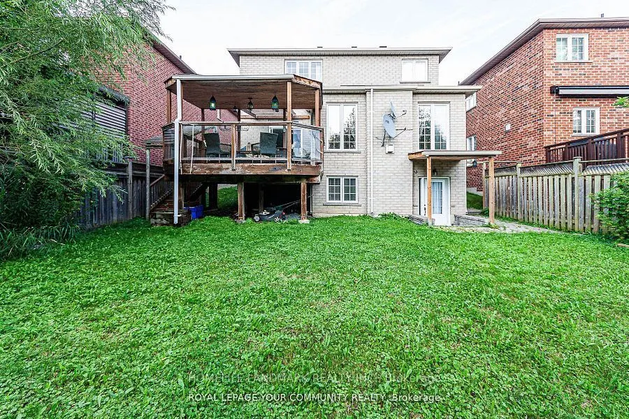 111 Deerwood Crescent