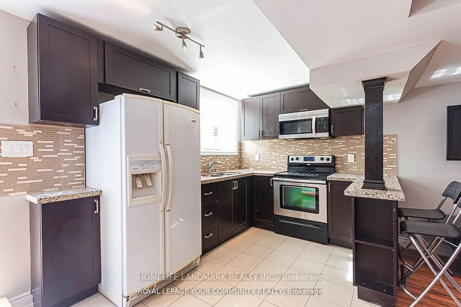 111 Deerwood Crescent