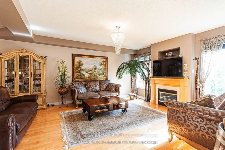 111 Deerwood Crescent