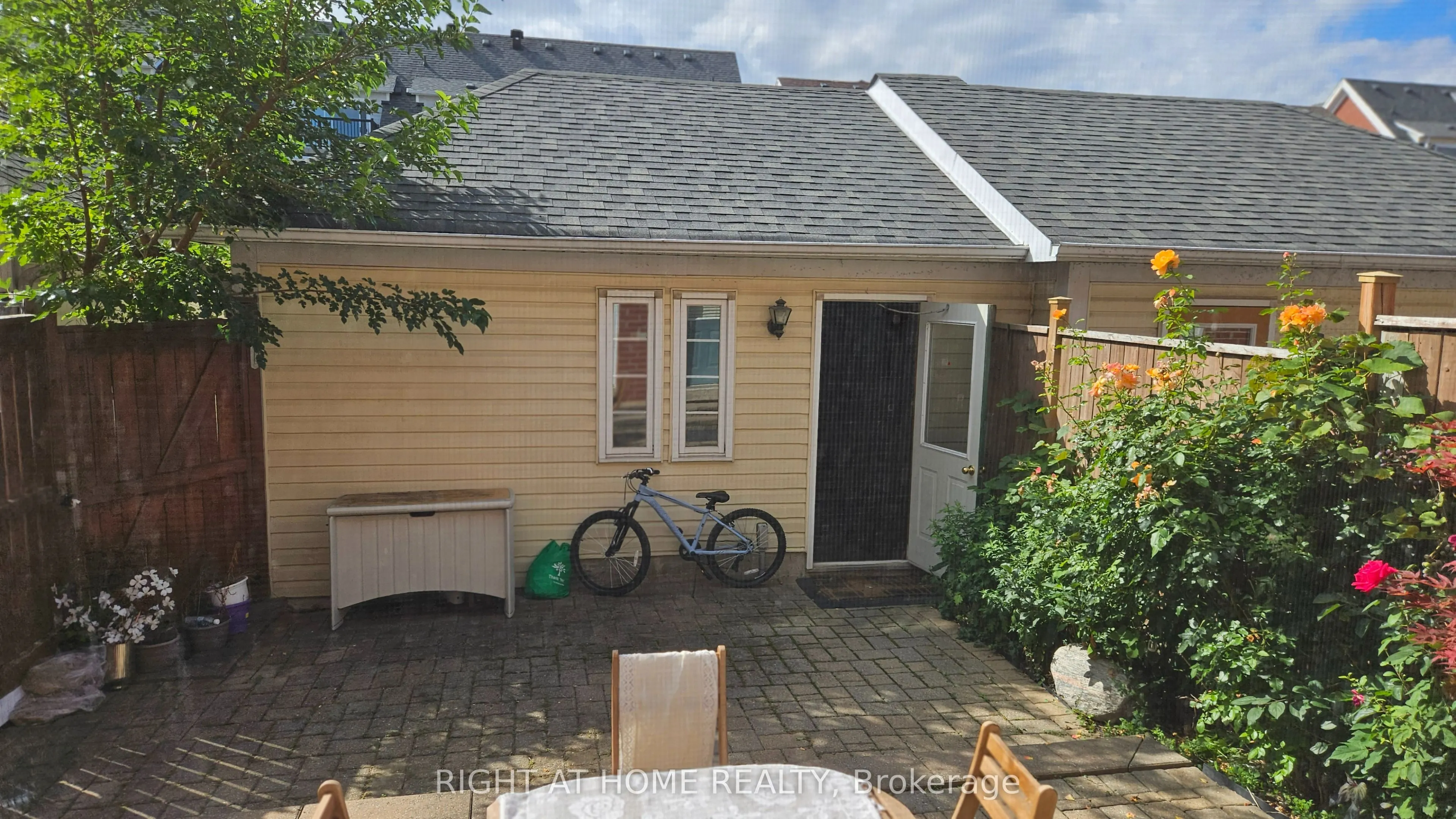 363 Bantry Avenue