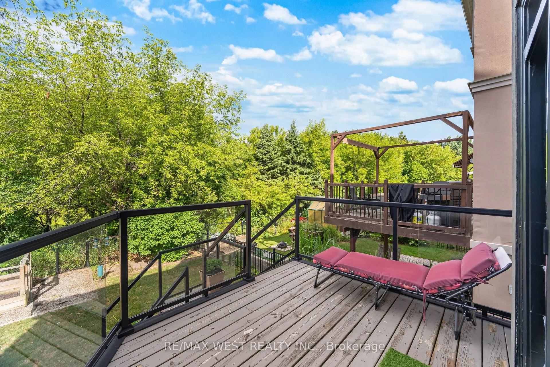 34 Willow Tree Street
