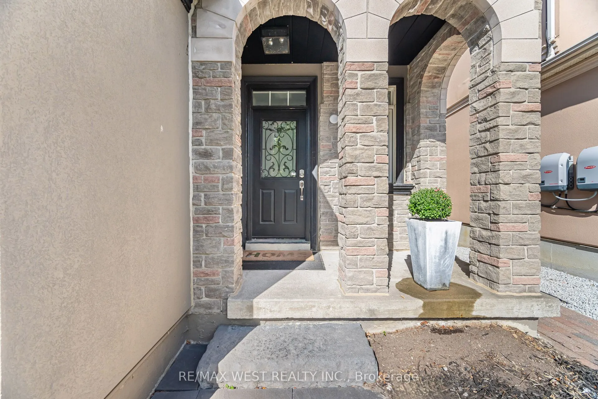 34 Willow Tree Street