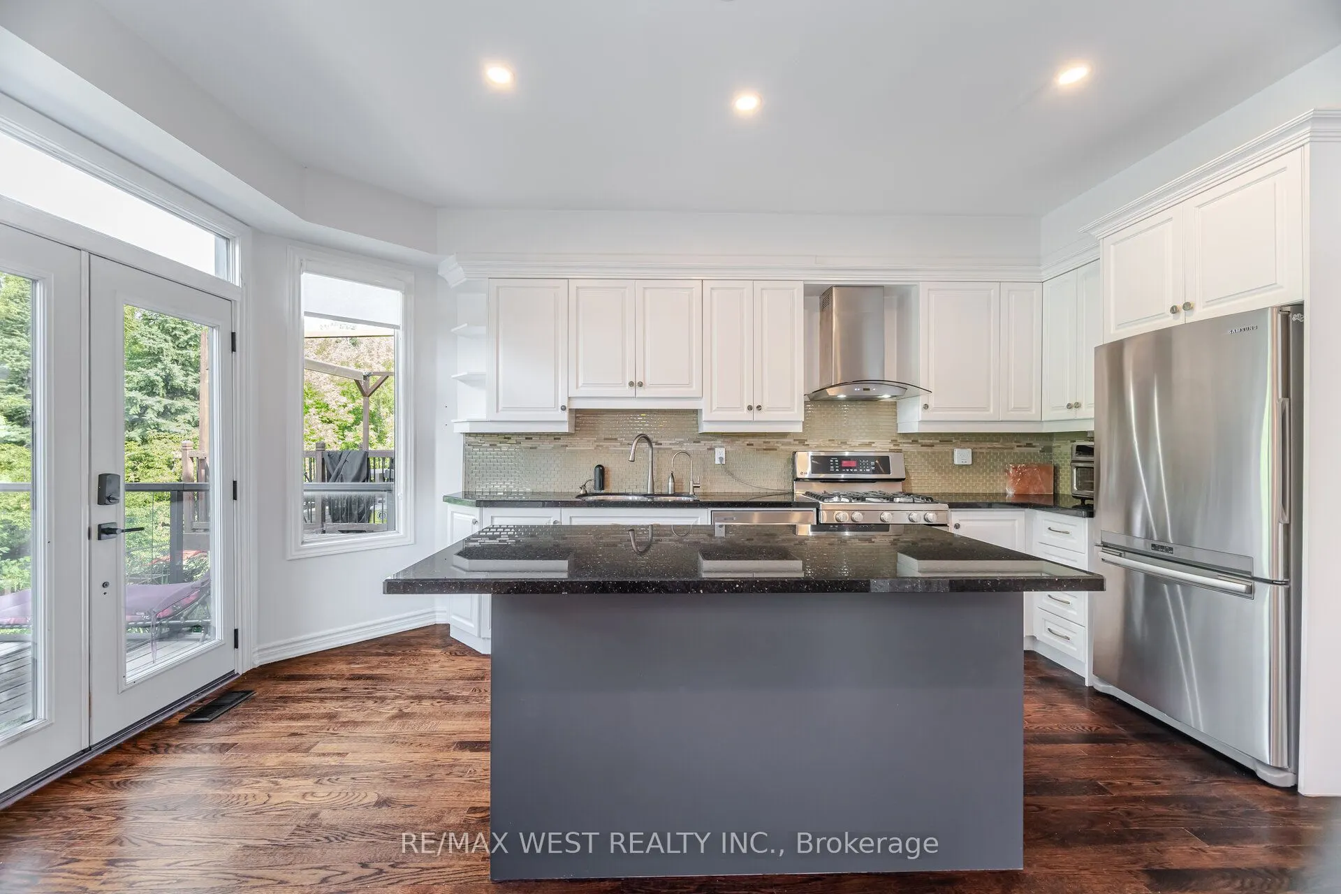 34 Willow Tree Street