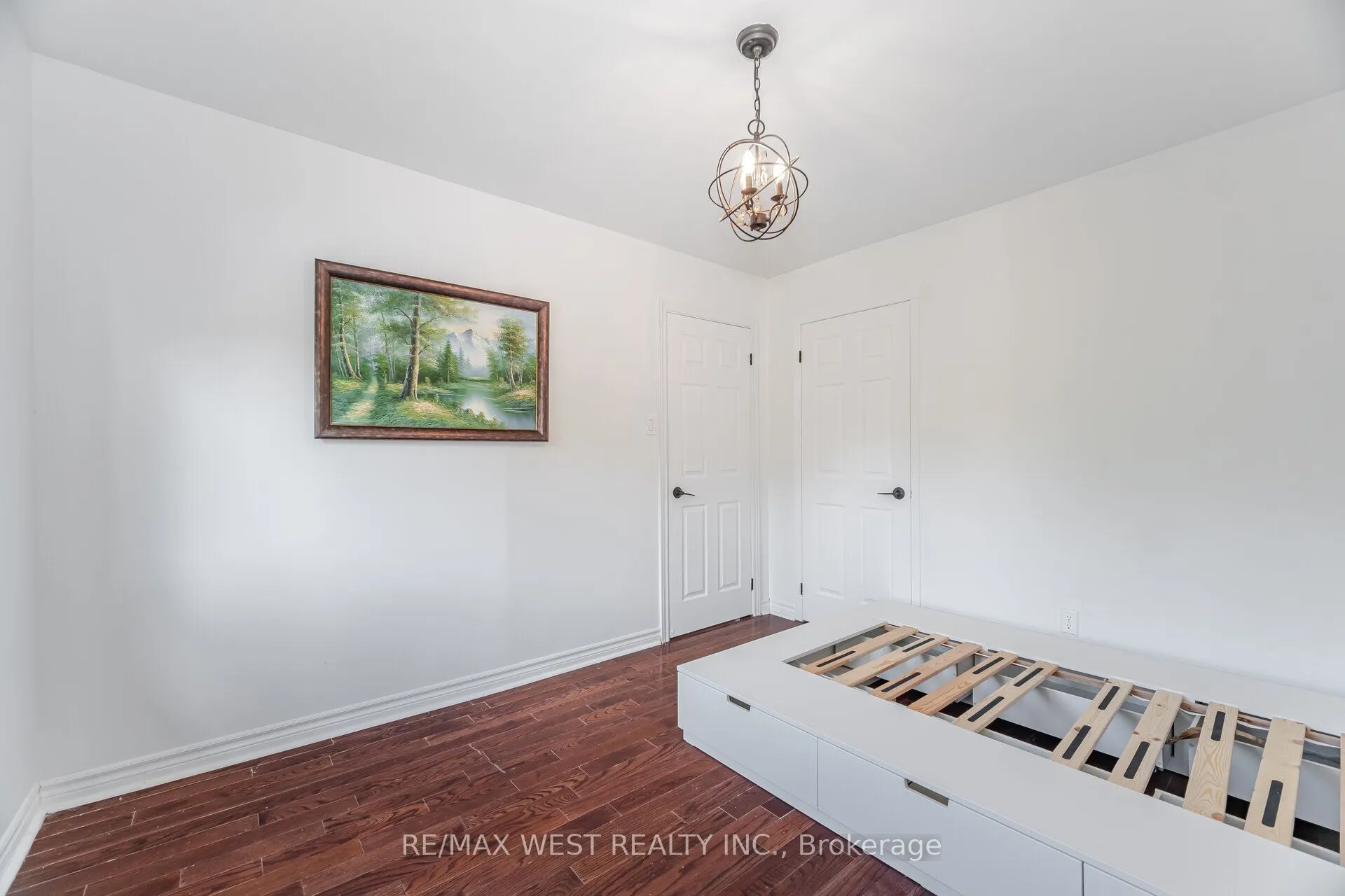 34 Willow Tree Street
