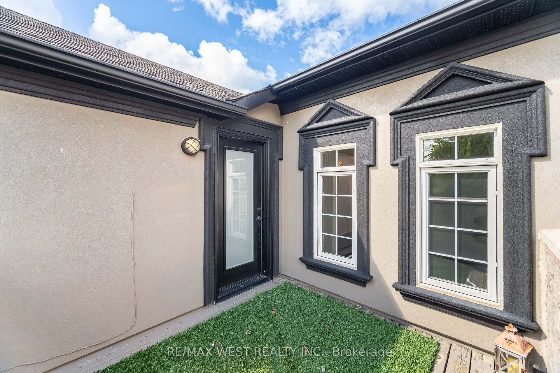 34 Willow Tree Street
