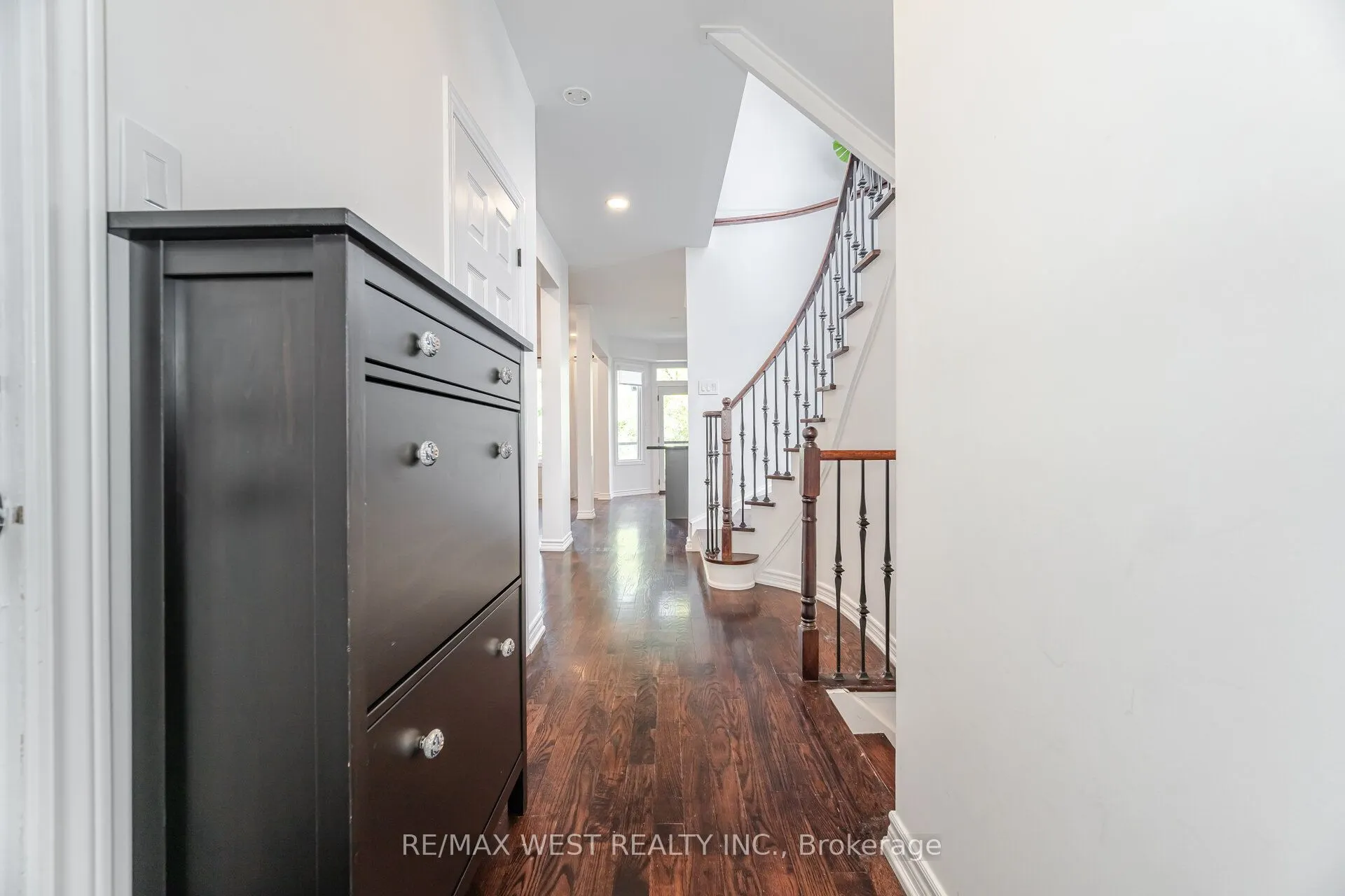 34 Willow Tree Street