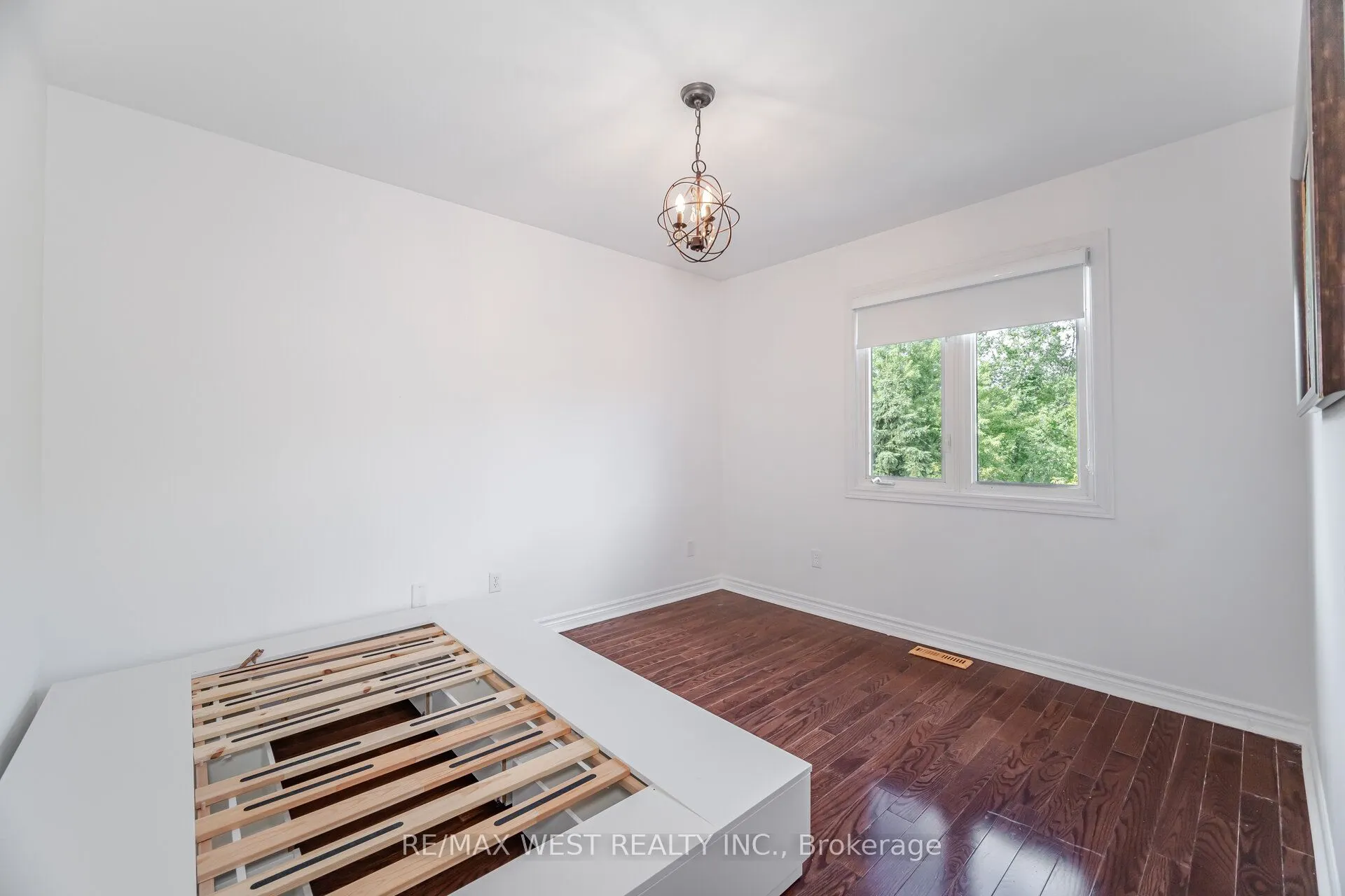34 Willow Tree Street