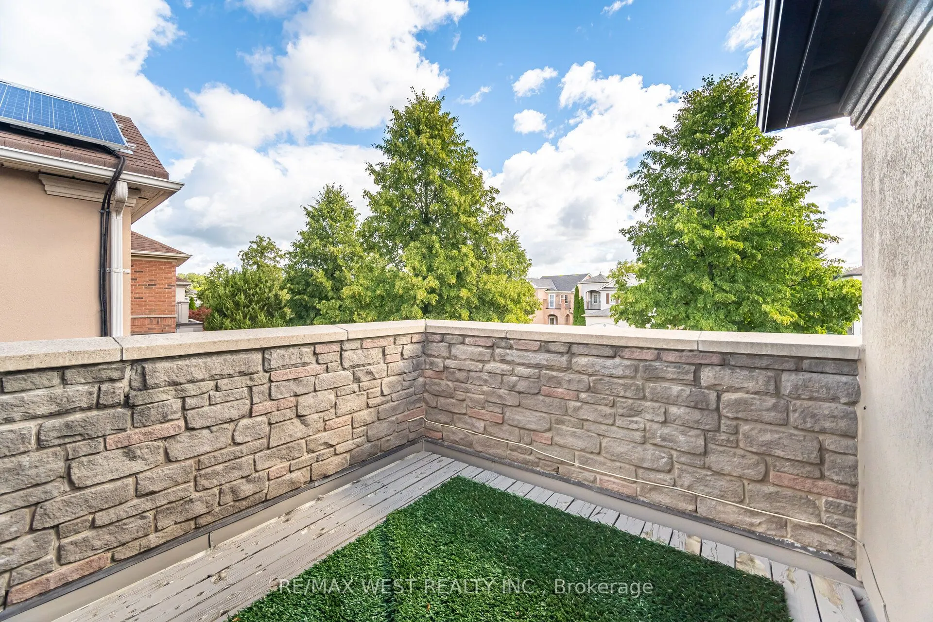 34 Willow Tree Street