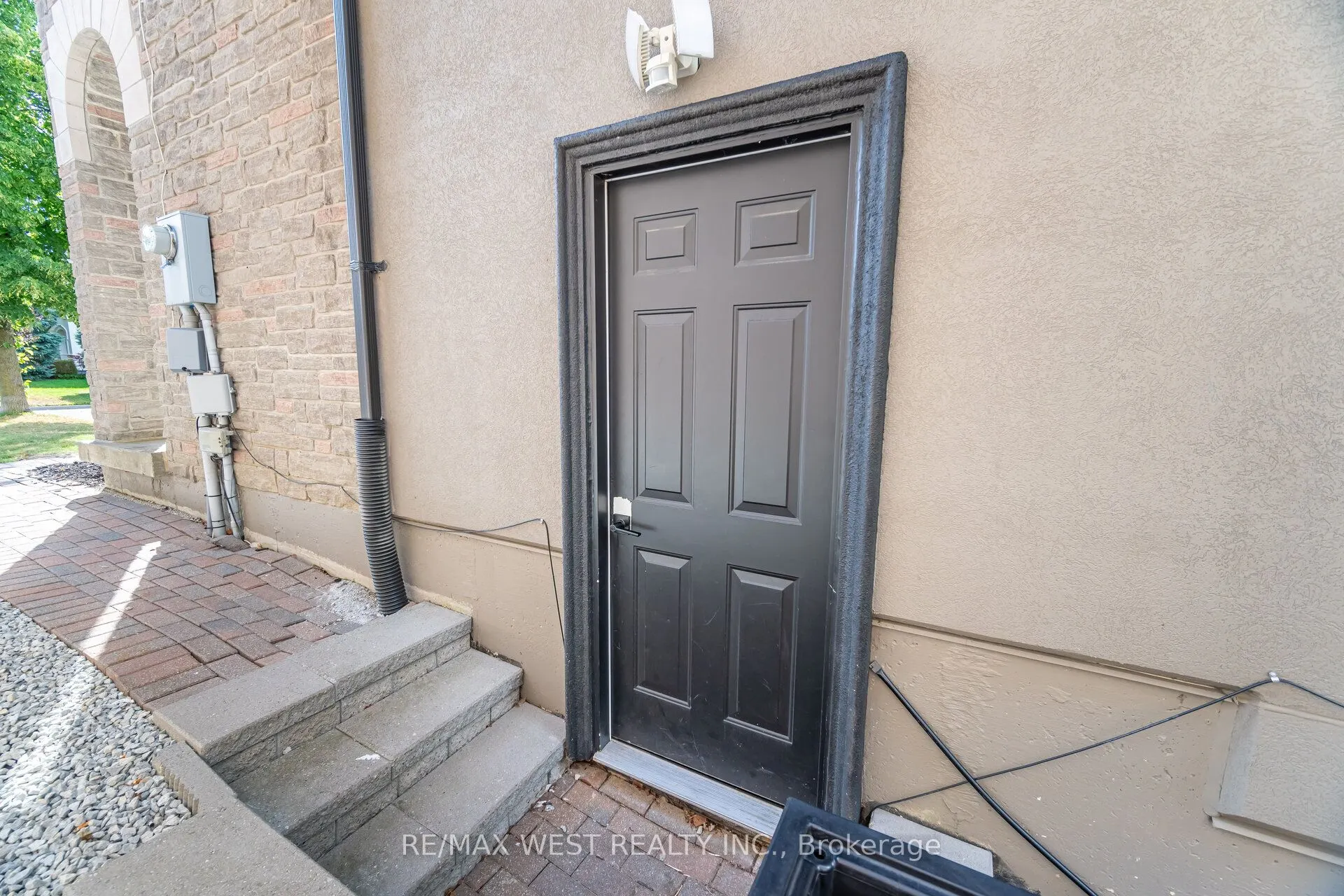 34 Willow Tree Street