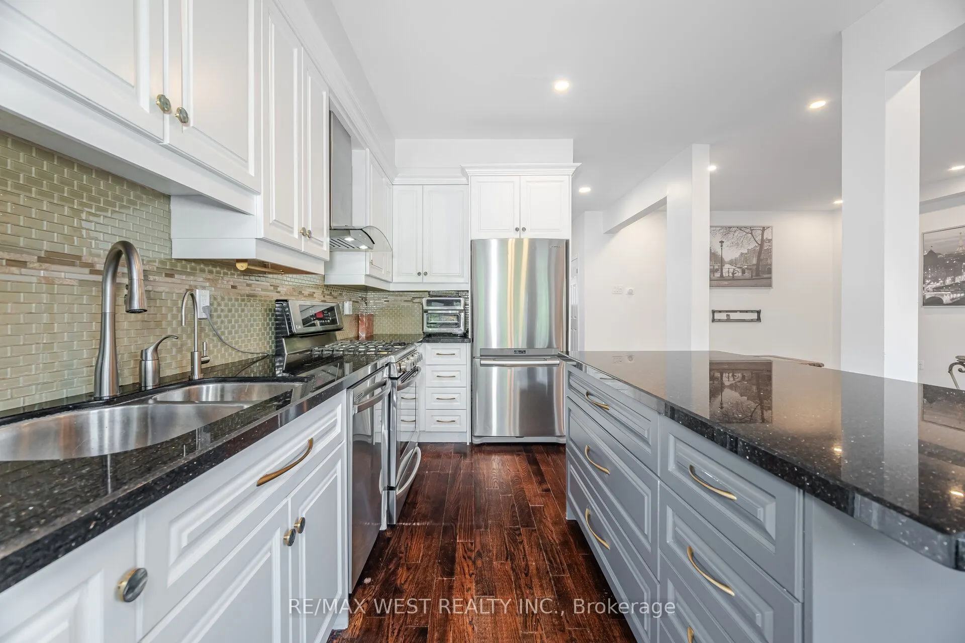 34 Willow Tree Street