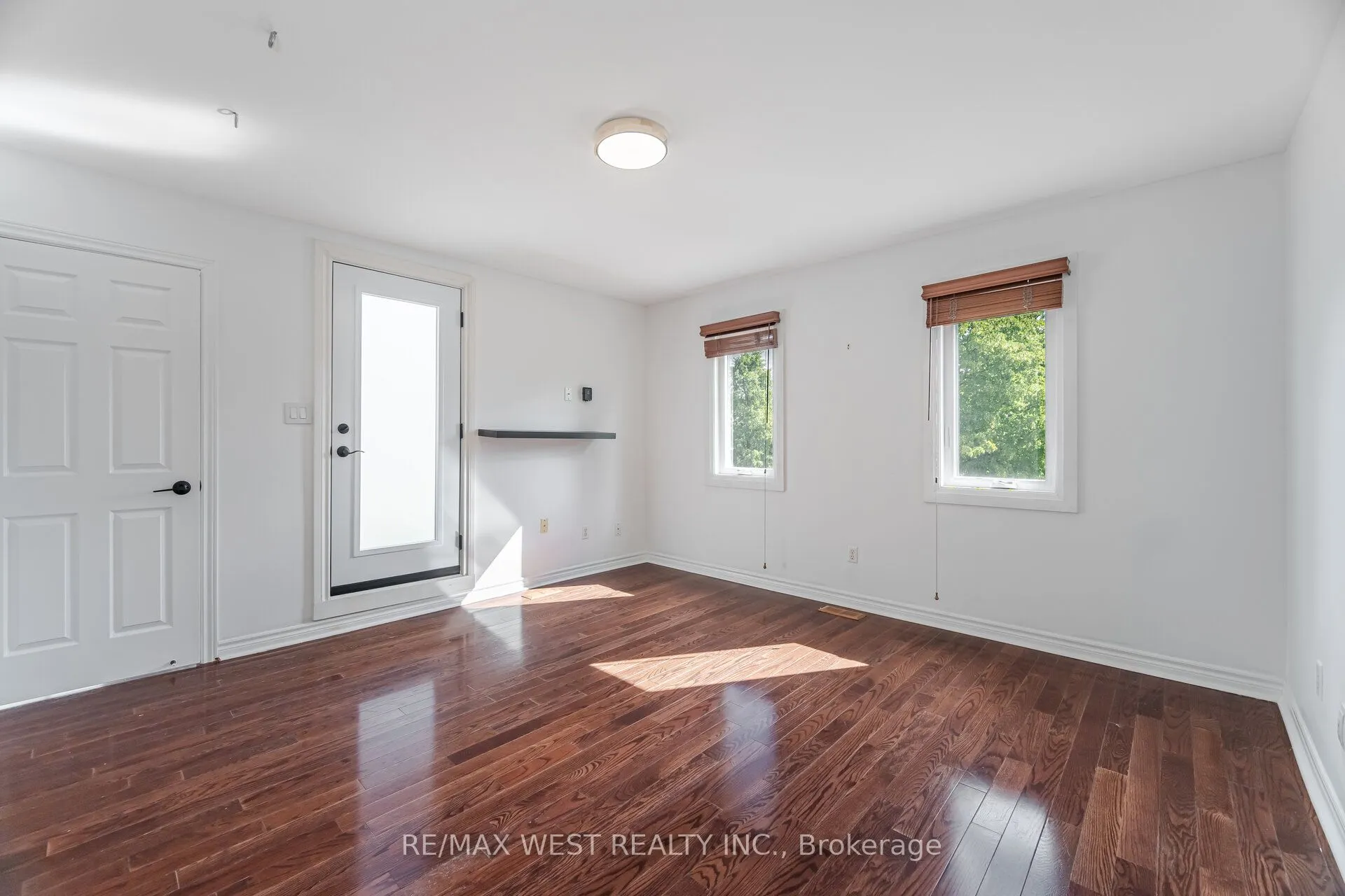 34 Willow Tree Street