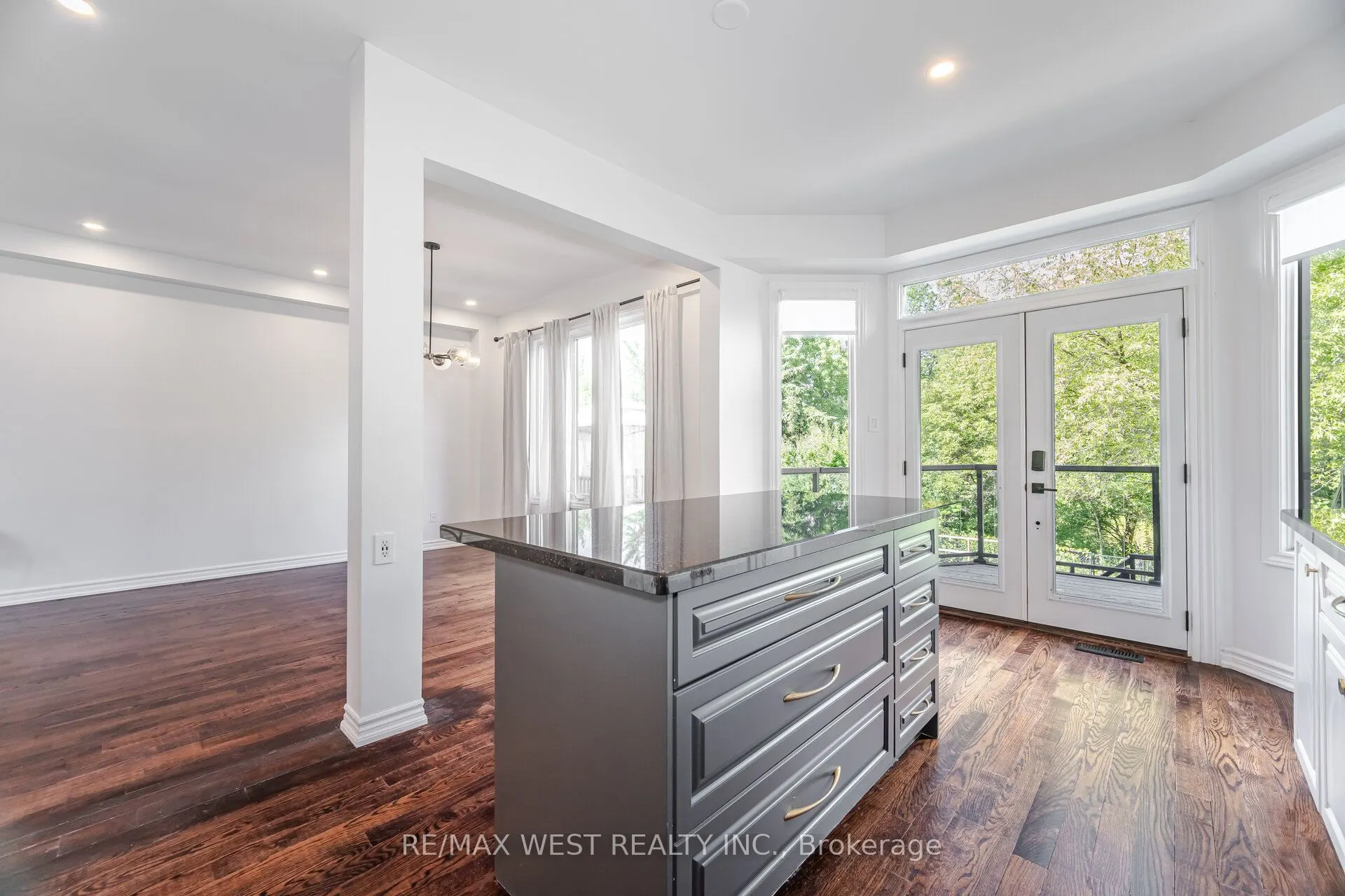 34 Willow Tree Street